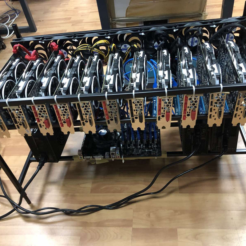 Майнінг ферма на 12 відеокарт RX 570 4ГБ Майнінг ферма на 12 відеокарт RX 570 4ГБ